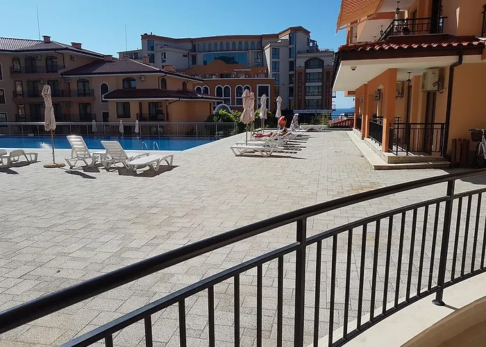 Апартамент Private In Star Dreams Complex